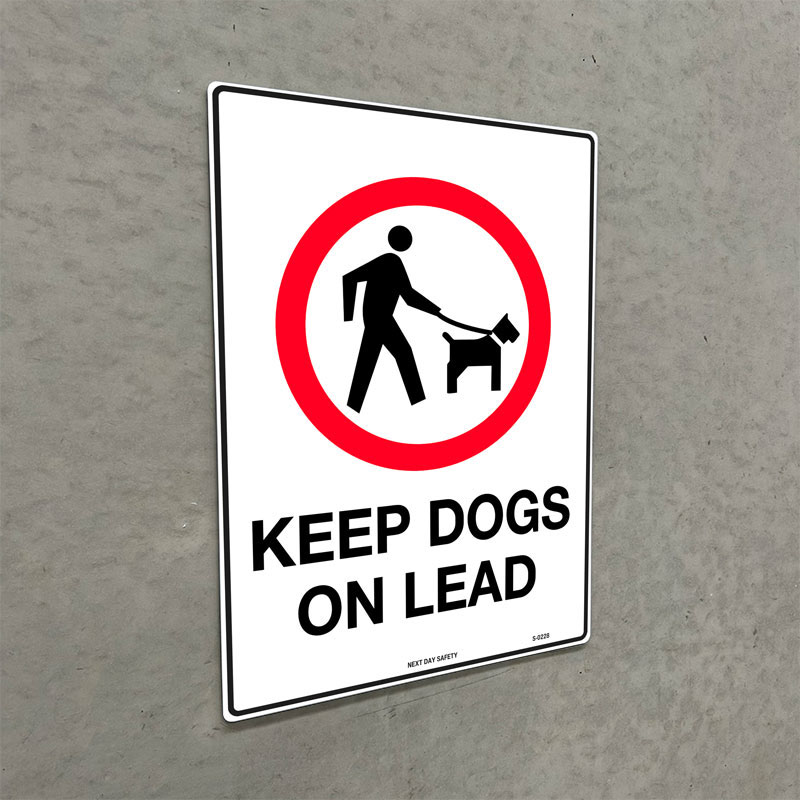 Keep dogs on lead clearance